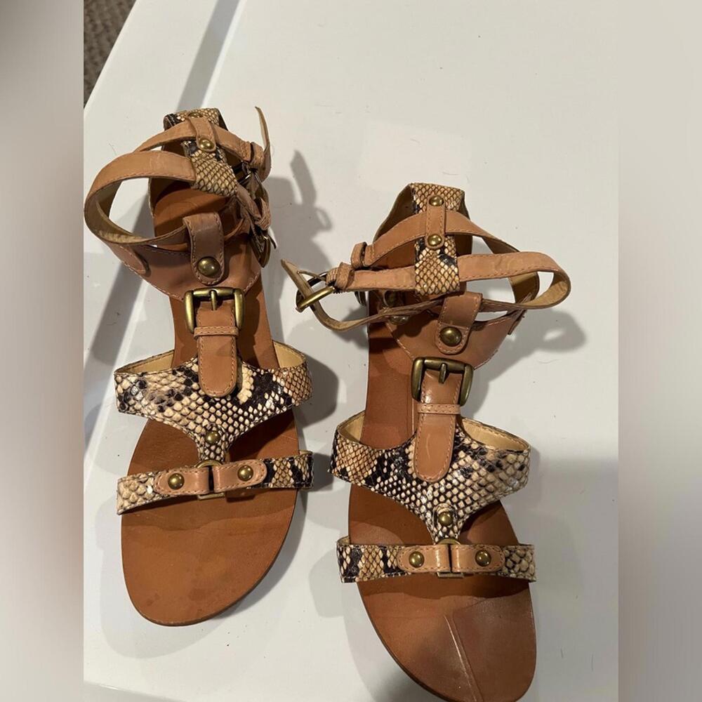 Boutique 9 Tan and Brown Sandals with Leather Straps Sz 6.5